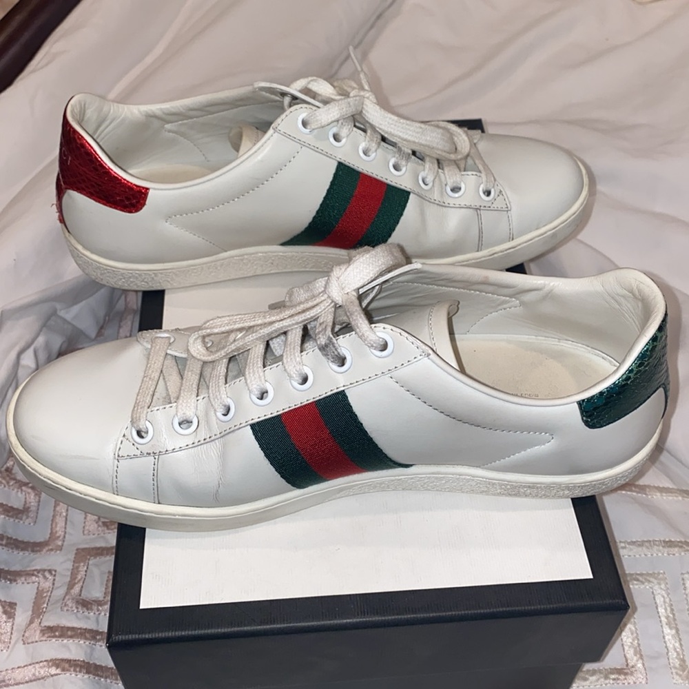 Gucci Ace Bee Sneakers (7.5 size) - Picture 5 of 6